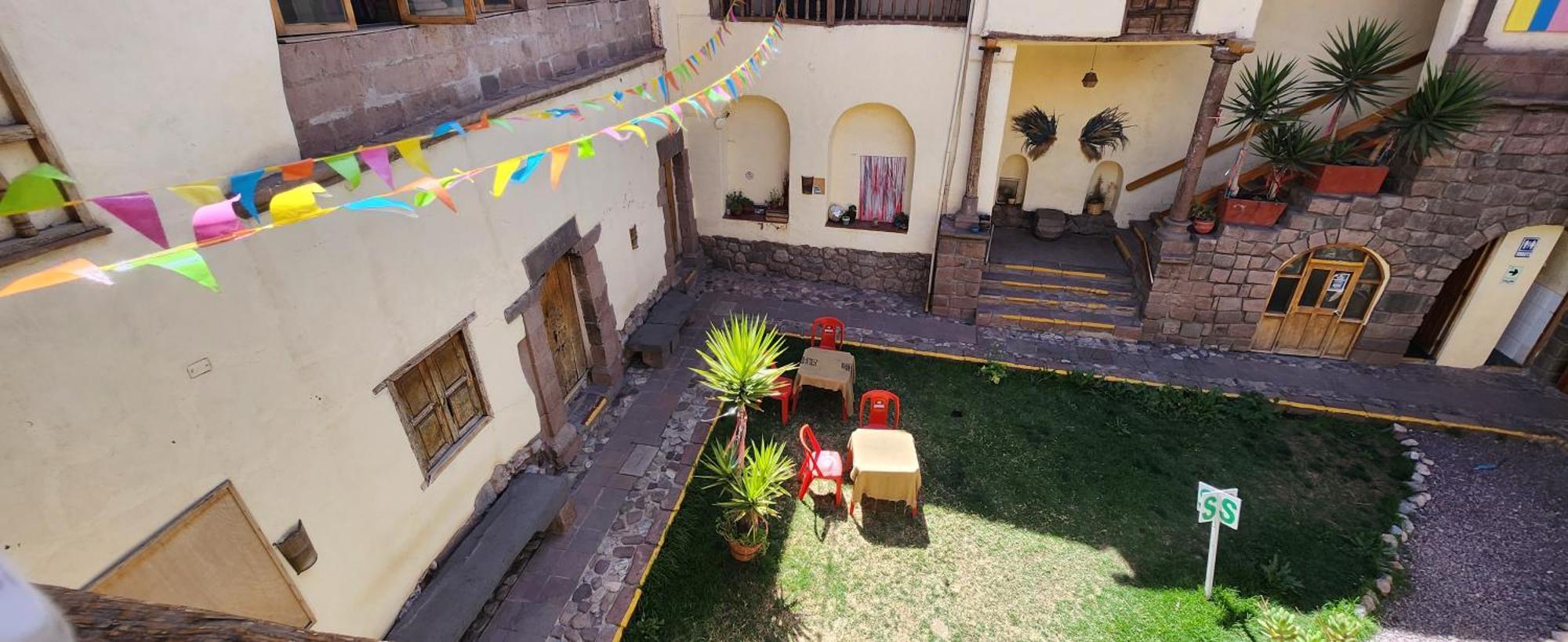 Loki Cusco Hostel ภายนอก รูปภาพ